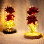 Galaxy Rose mit 2 Blumen in Glaskuppel mit Geschenkbox