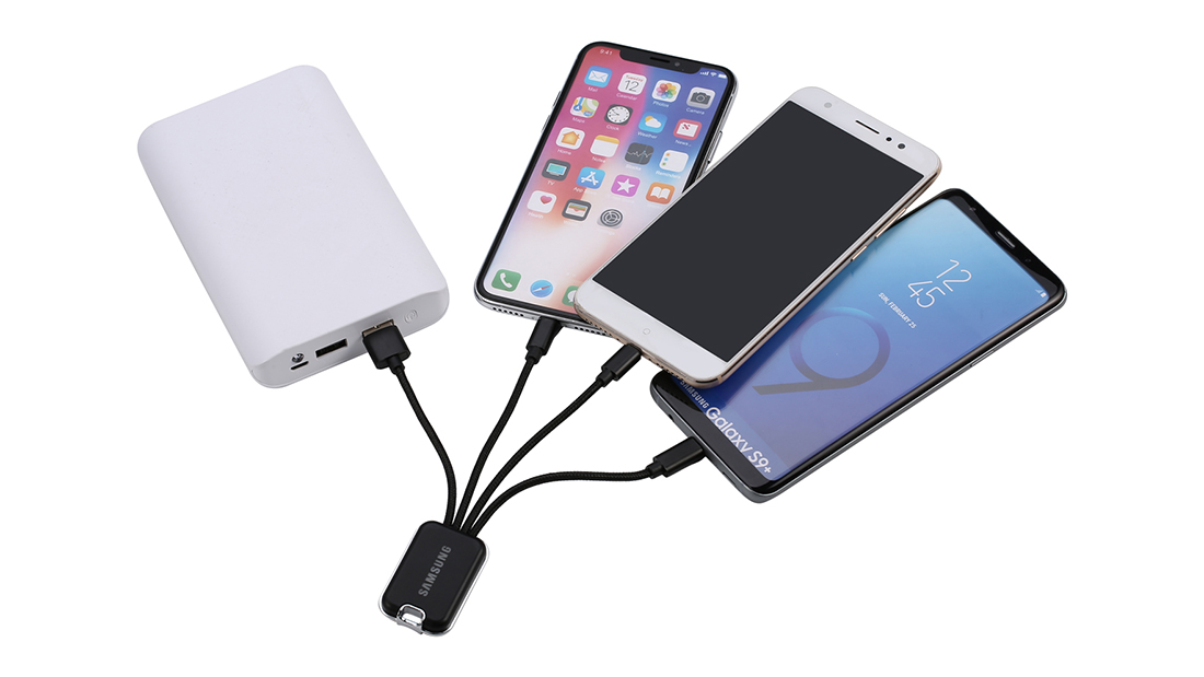 fast charging usb corporate gifts 20w lightning charger supplier 2021