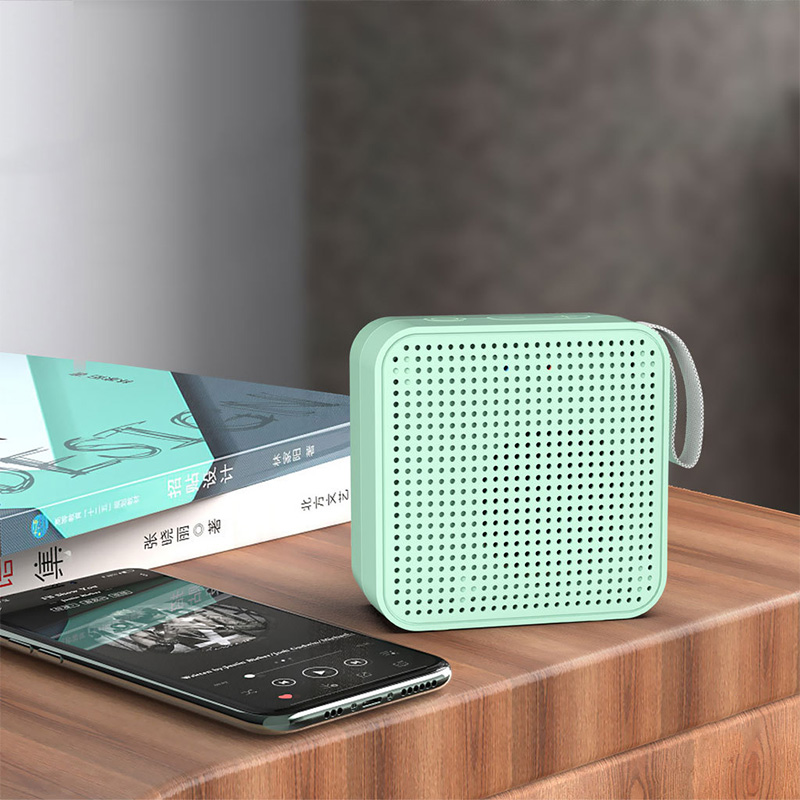 unique promotional items stereo sound bluetooth speaker with wireless charging supplier