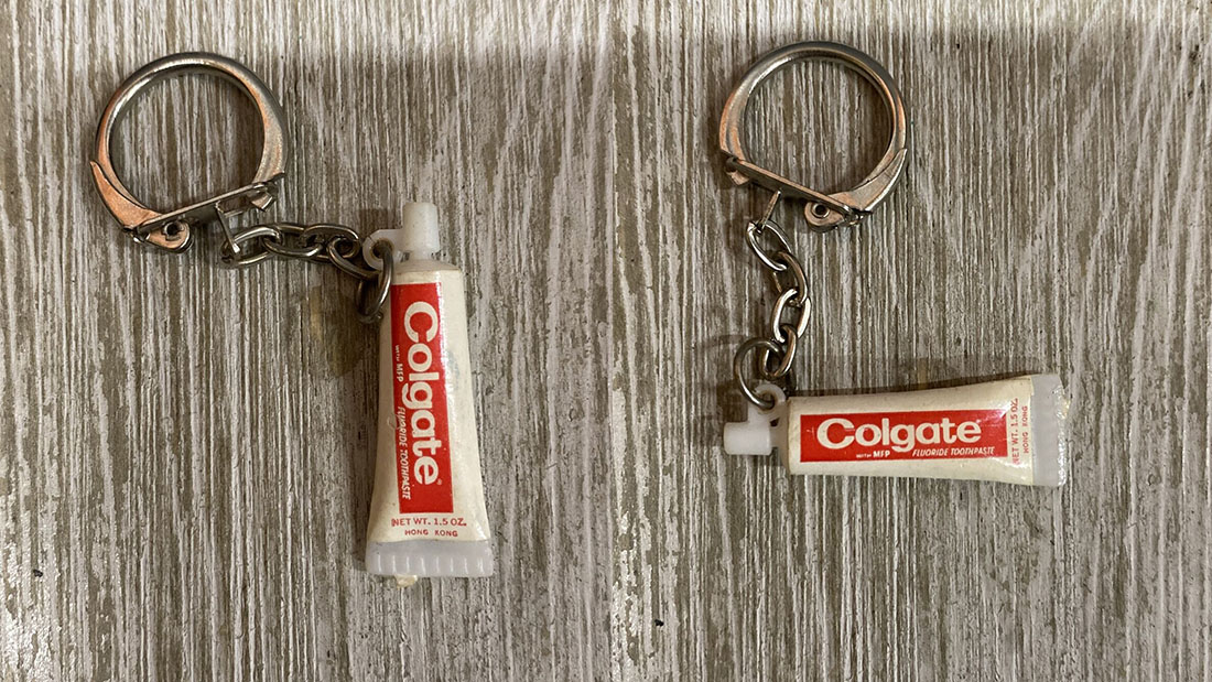 colgate wholesale price keychain custom gift