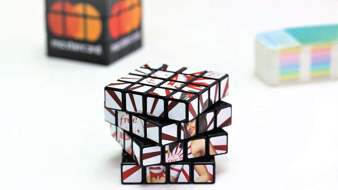 Low Price corporate promotional items 4x4 cube for school activity