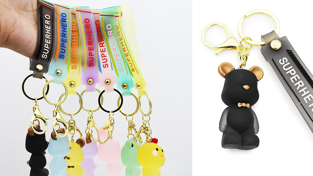 Factory sale black bears silicone rubber keychain bulk giveaway items