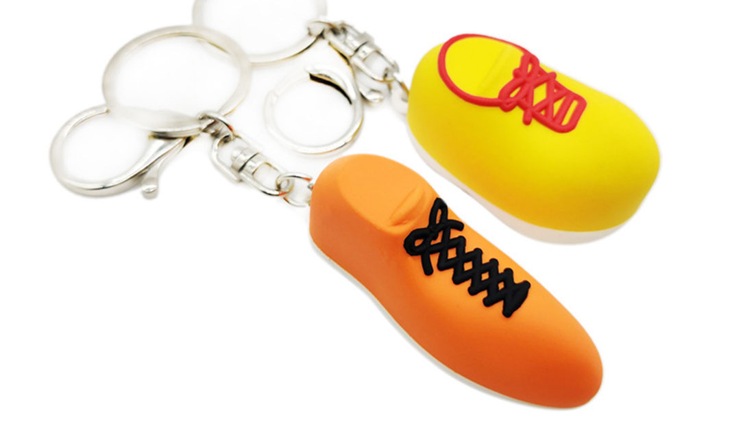 rubber keychain maker online Fashion Cool Trend Shoes Men Car Key Ring